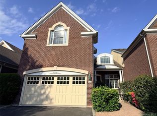 11 Belvedere Ct, Manhasset, NY 11030
