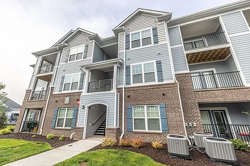 Buckhill Village Apts Photo 1
