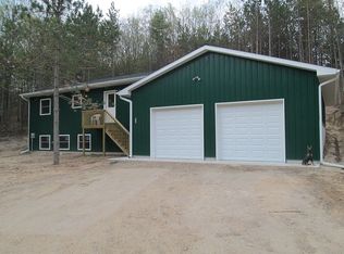 896 W Burdickville Rd, Maple City, MI 49664