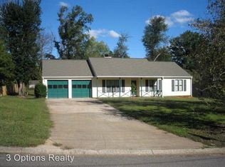 204 Regency Ln, Woodstock, GA 30188