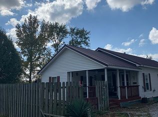 301 S Maple St, Du Quoin, IL 62832