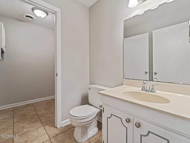 12 S Onsville Pl — Photo 2