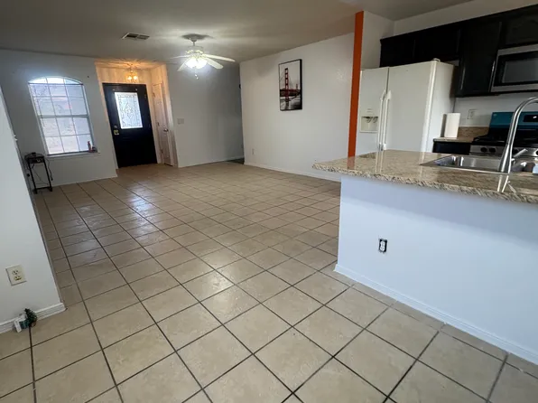14724 Calhoun Dr, Horizon City, TX 79928