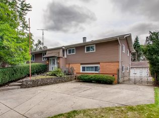 21W315 Briarcliff Rd, Lombard, IL 60148