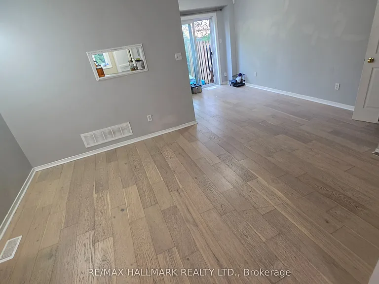 531 High St #10 — Photo 11