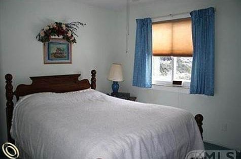 Fish Lake Bedroom (Copy).JPG