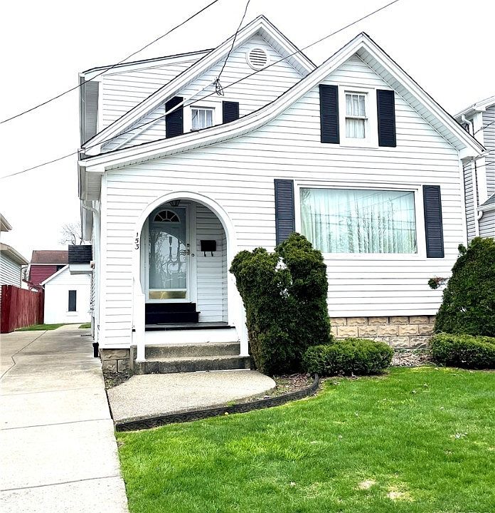 1st image of 153 Cushing Pl