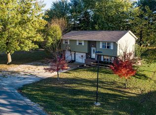 1083 Barbados Dr, Edwardsville, IL