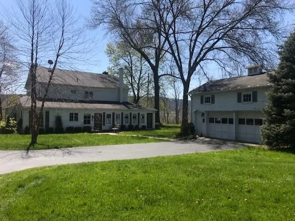 12 Lyons Rd, Elmira, NY 14901