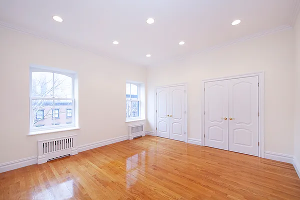 Rented by Douglas Elliman | media 17