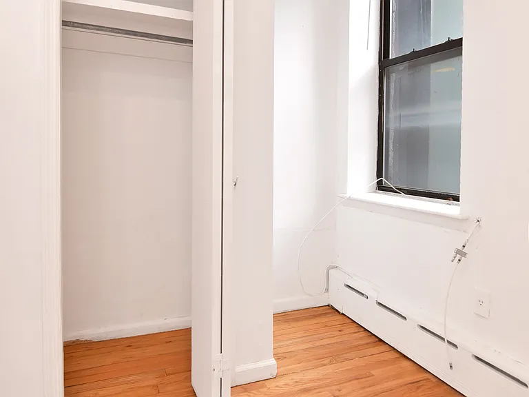 190 Orchard St #4A — Photo 3