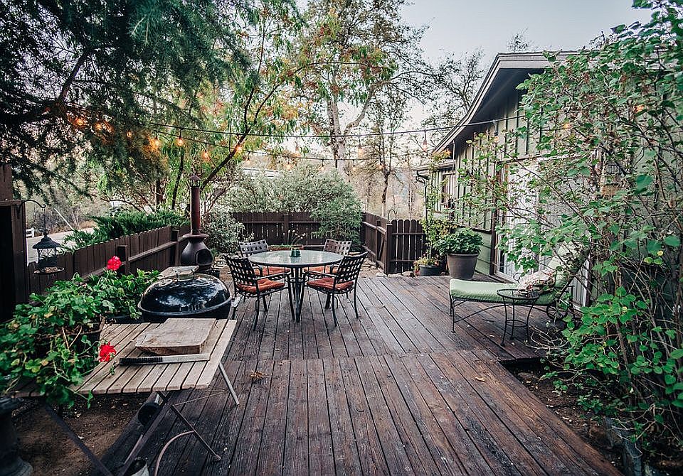 Front deck