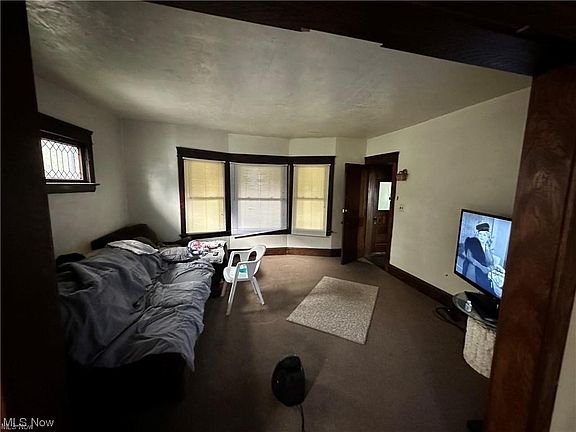 5th image of 12600 Brackland Ave