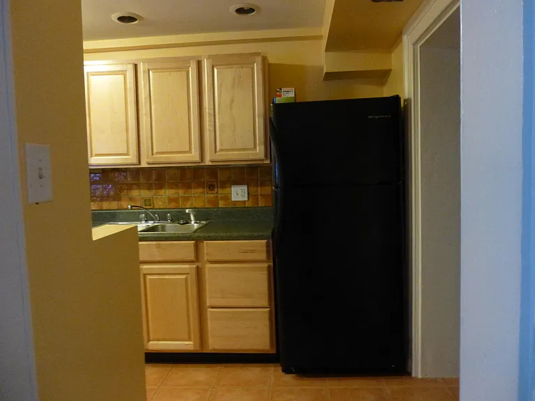 400 Ridge St #B — Photo 4
