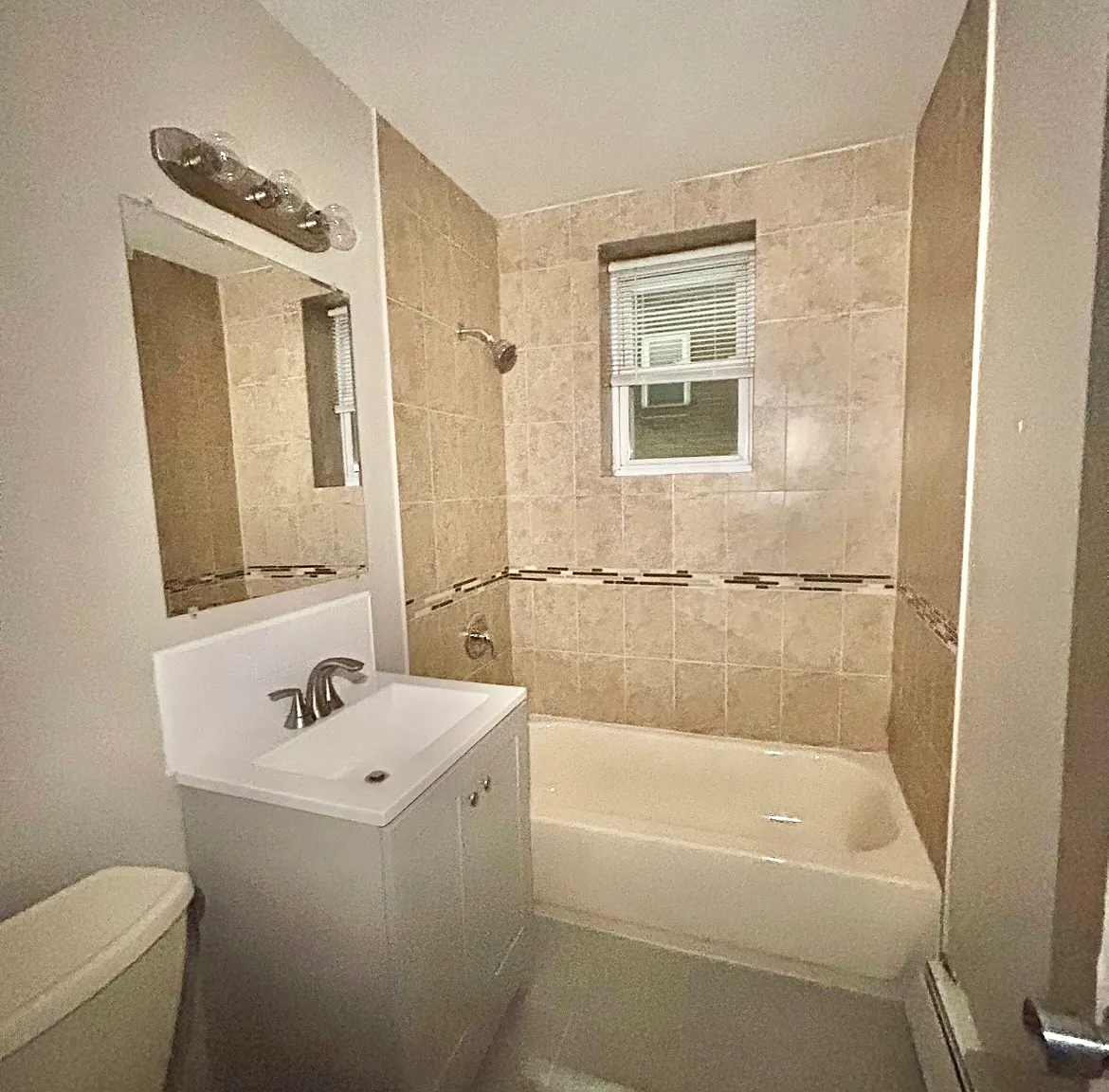Studio, 900 sqft, $1,500 — Photo 2