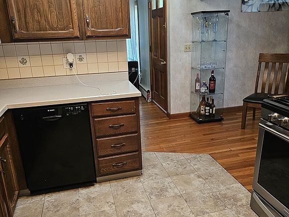 5th image of 186 Ridge Rd