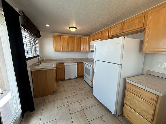 5th image of 1142 W Sagehill Dr #2