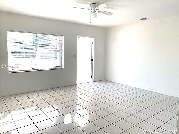 3rd image of 621 NW 34th Ter #1