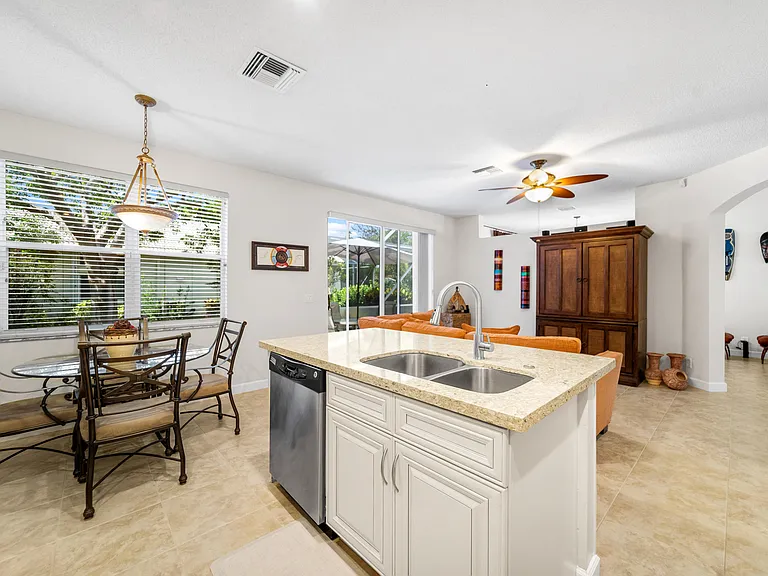 5106 Heron Ct — Photo 38