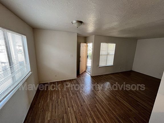 4th image of 300 Dunes Pl SE #D