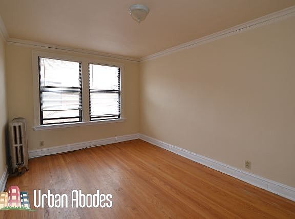 3rd image of 3121 N Hamlin Ave #3A