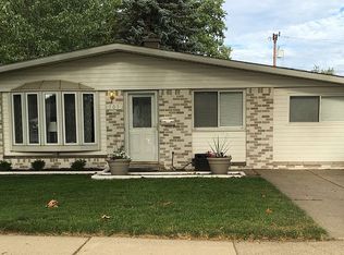705 Forest St, Westland, MI 48186