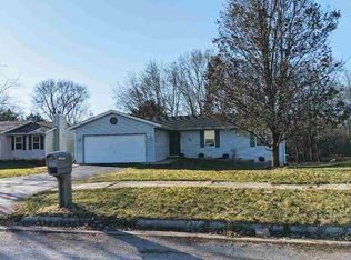 2519 Bluffside Dr, Rockford, IL 61109