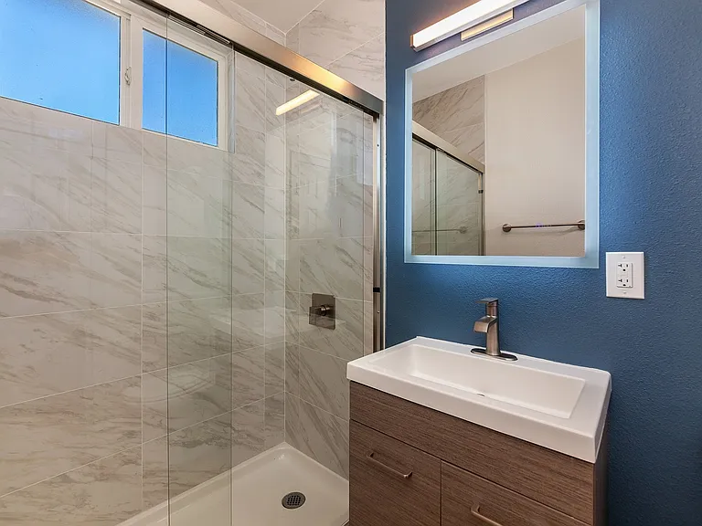 1955 Locust Ave #6 — Photo 16