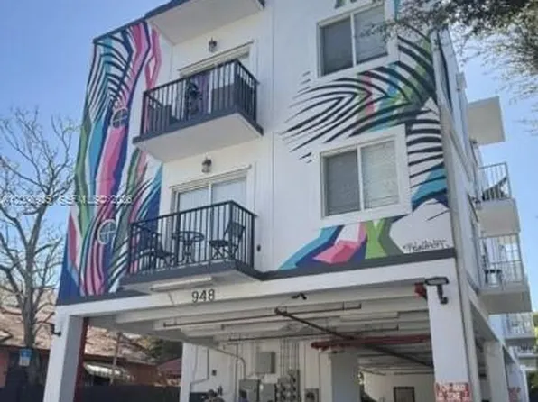 948 SW 3rd St APT 205, Miami, FL 33130