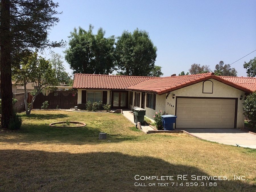 1st image of 3744 N Arrowhead Ave