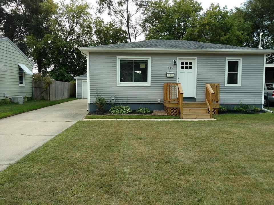 1st image of 434 Airview St SE