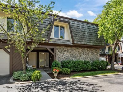 1569 Winnetka Rd, Glenview, IL, 60025