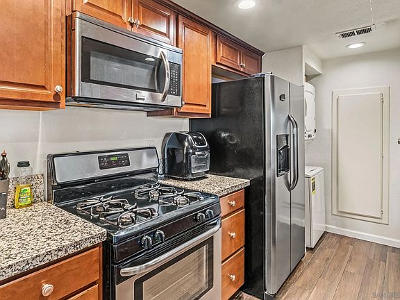 4th image of 795 Brookstone Rd Unit 101