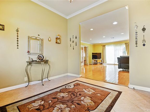 4th image of 5750 Mammoth Ave