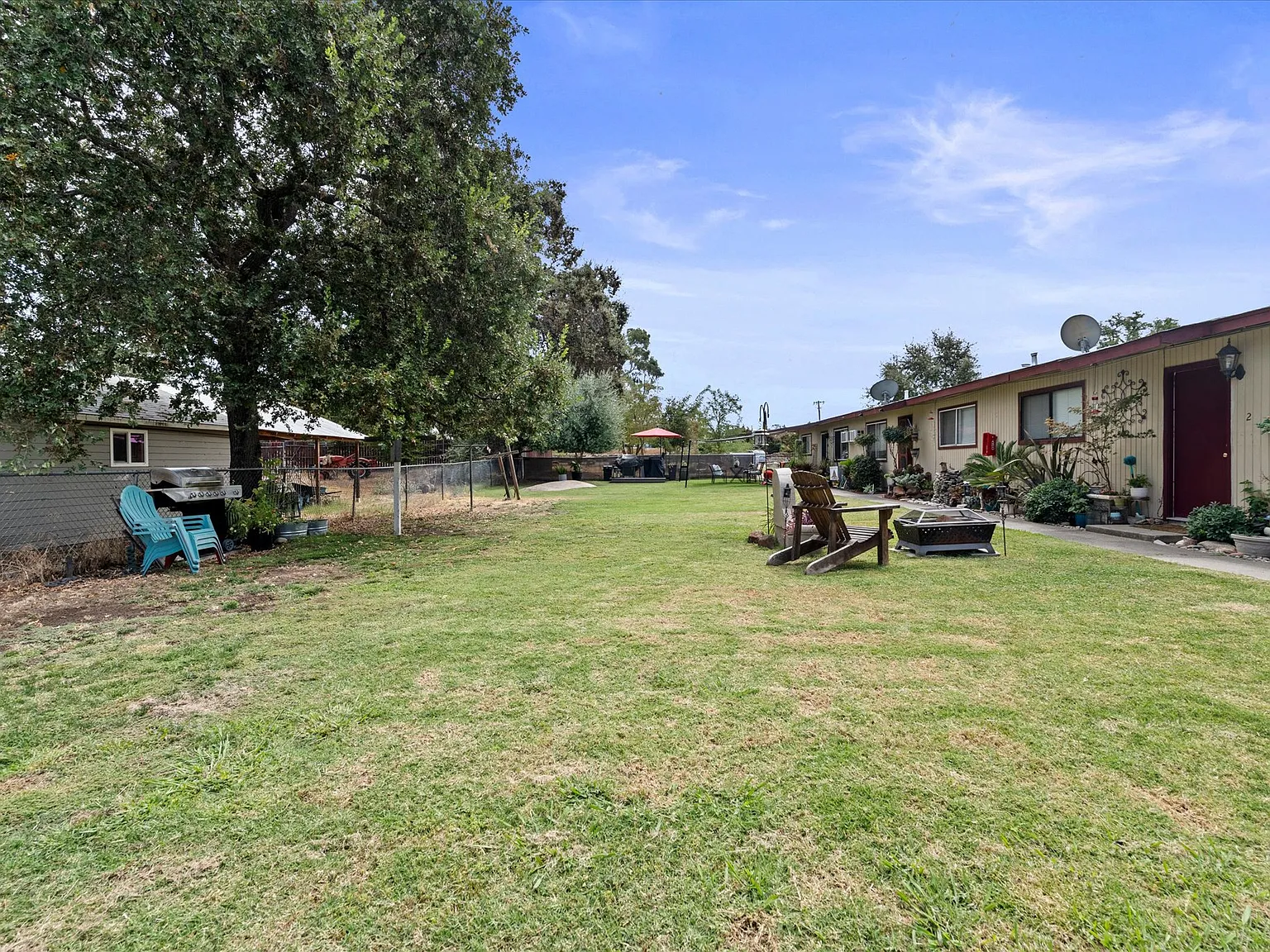 2 bed, 715 sqft, $2,000 — Photo 2