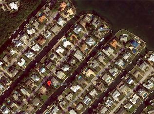 513 75th Street, Holmes Beach, FL 34217