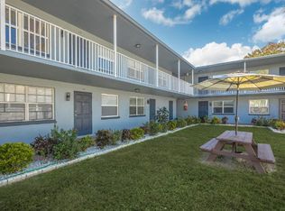 550 50th Ave N #11, Saint Petersburg, FL 33703