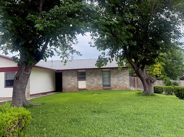 1074 Honeytree St, San Antonio, TX 78245