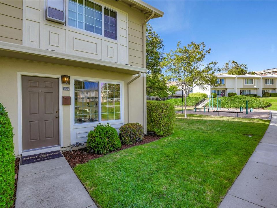1st image of 3428 Duchess Ct