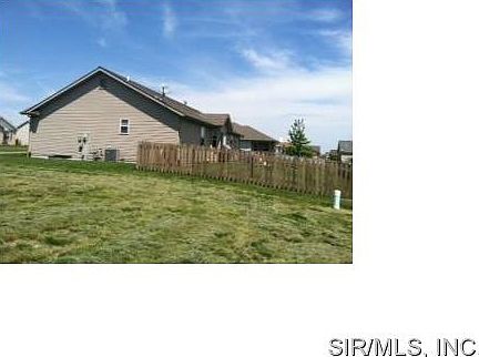 2nd image of 15 Willow Ln