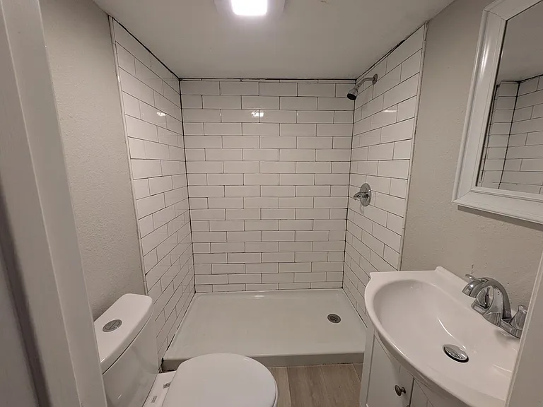 614 Euclid St — Photo 11