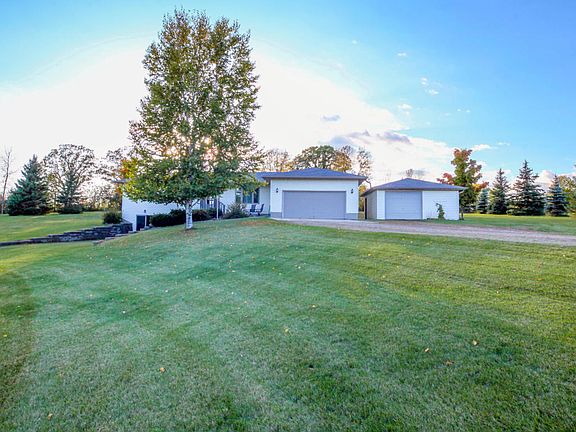 3rd image of 21340 Brookridge Ln