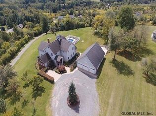 32 Pine Ave, Johnstown, NY 12095