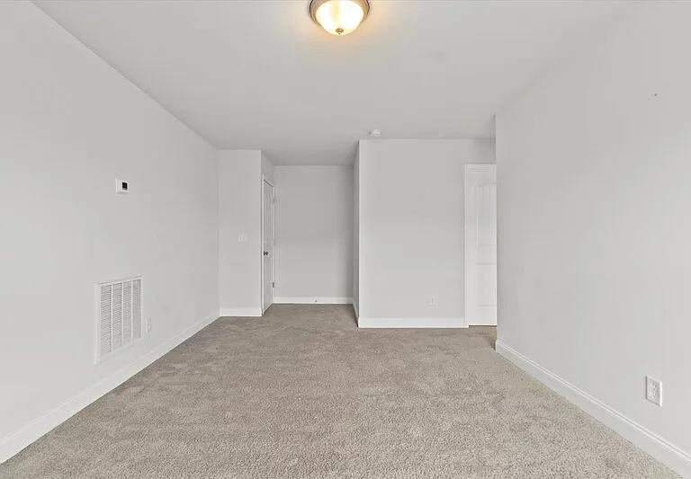 292 Abercorn Dr — Photo 28