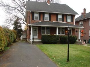 211 N 7th Ave, Royersford, PA 19468