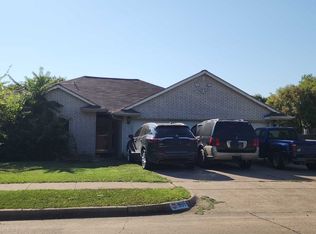 237 Roberts Dr, Saginaw, TX 76179
