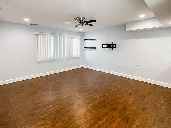 5th image of 220 N Juanita Ave #1