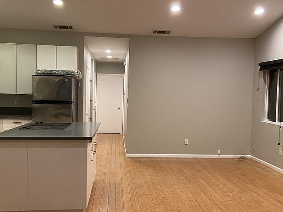 2nd image of 821 Broadway St