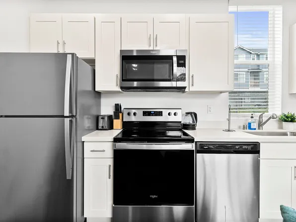 4329 S Puget Sound Ave #202, Tacoma, WA 98409