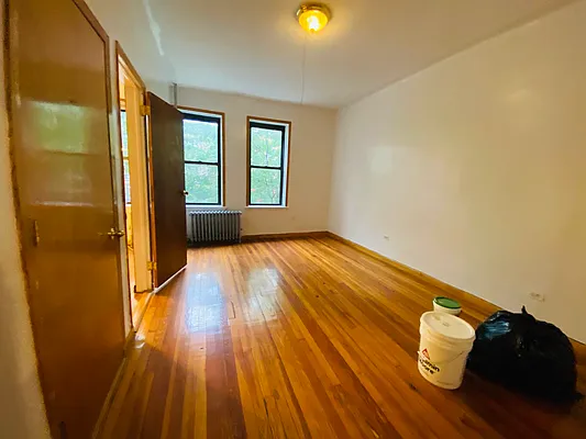 Rented by RealTegrity NY LLC | media 4